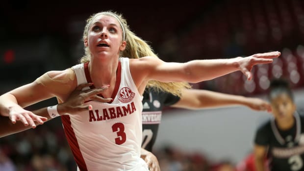 Feb 25, 2024; Tuscaloosa, Alabama, USA; Alabama guard Sarah Ashlee Barker (3) fights for rebounding position against Mississippi State at Coleman Coliseum Sunday.Feb 25, 2024; Tuscaloosa, Alabama, USA; Alabama guard Sarah Ashlee Barker (3) fights for rebounding position against Mississippi State at Coleman Coliseum Sunday.